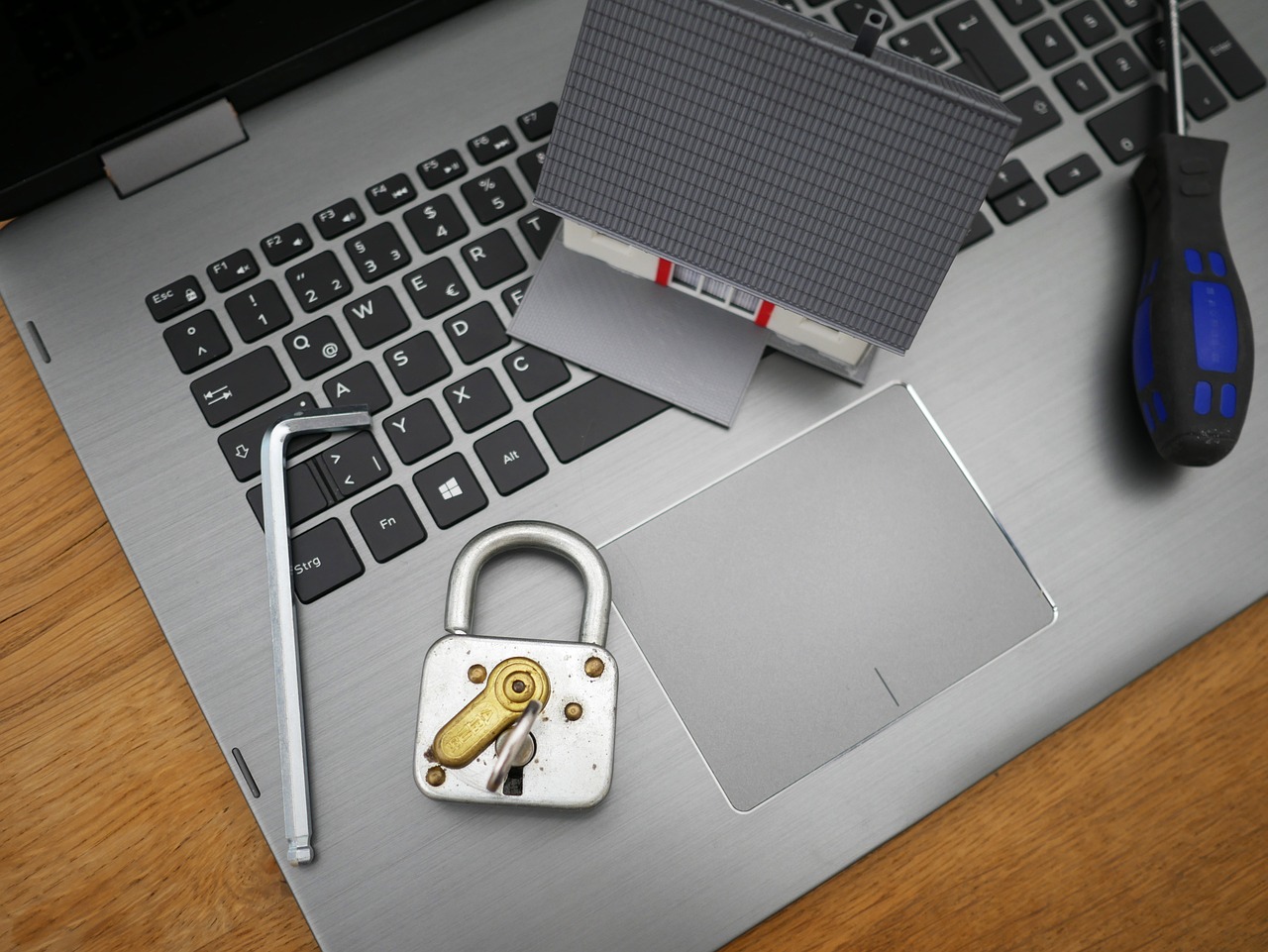 How to Keep Your Facebook Friends List Private?